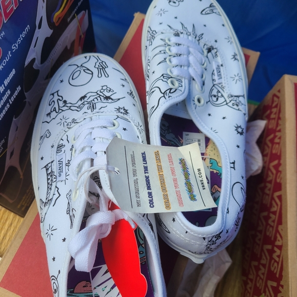 NWT colour in vans - Picture 1 of 3